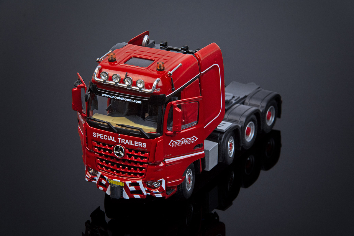 Camion MERCEDES ACTROS 6x4 avec plateau extensible NOOTEBOOM Camion MERCEDES ACTROS 6x4 avec plateau extensible NOOTEBOOM